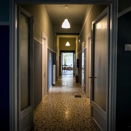 The Holy Rock - At Meteora 卡兰巴卡